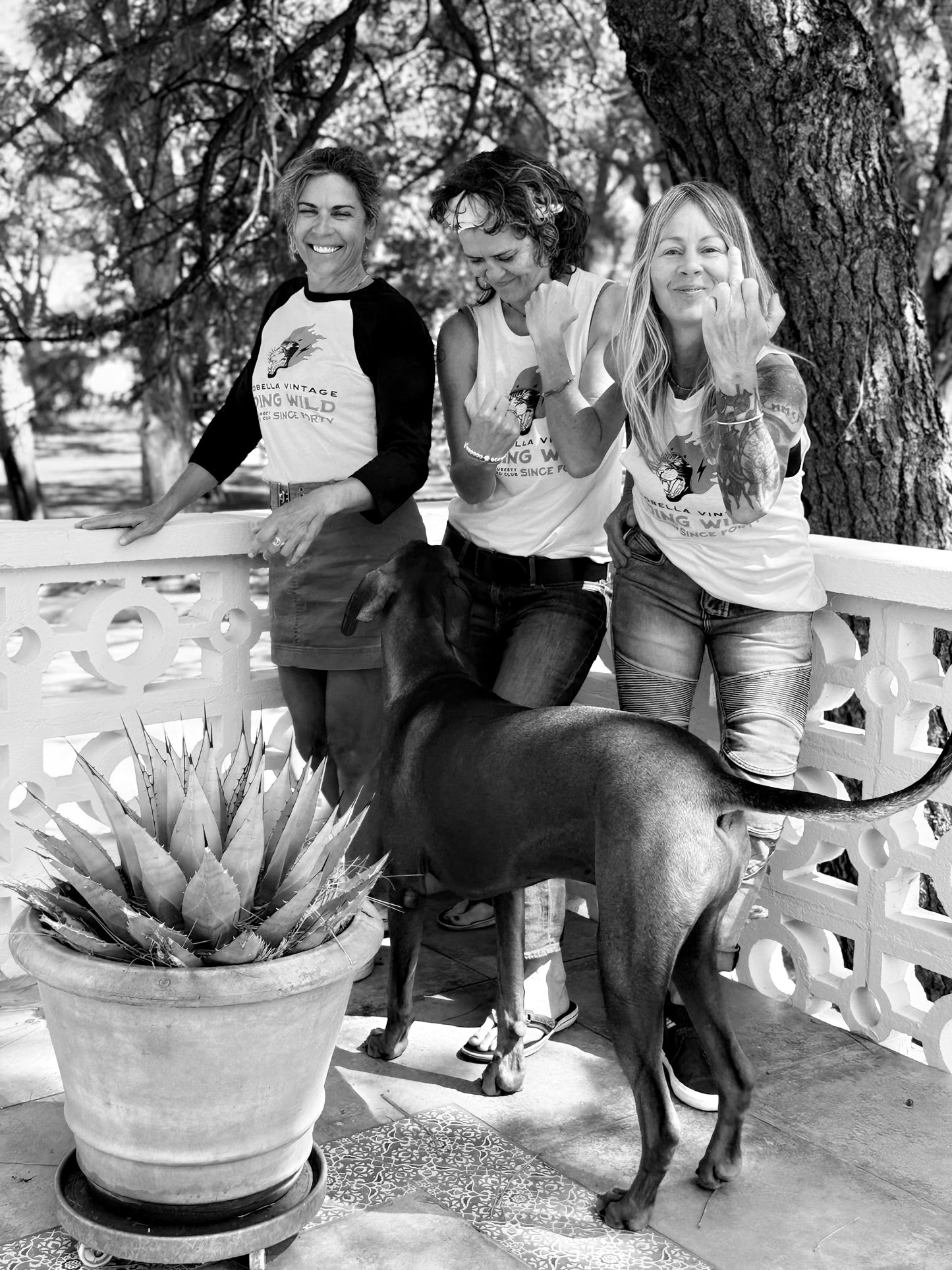 MotoBella Vintage Tank – Riding Wild Since Forty
